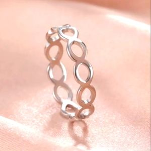 New Fashion Geometric Hollow Rings size 7